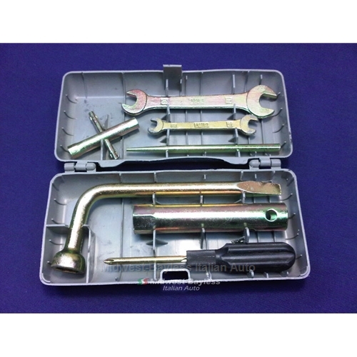Factory Trunk Tool Kit (Fiat 124, X19, 131, 128, 850) - U8